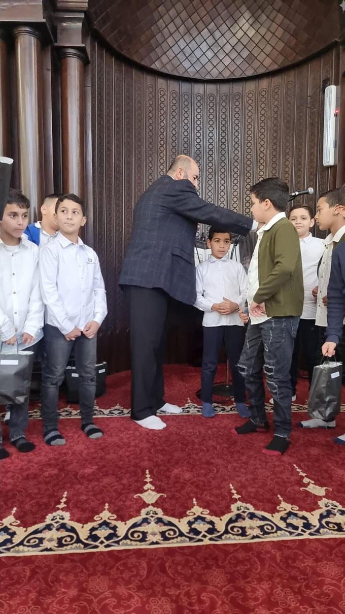 تكريم 30 طالبا من أئمة الصلاة من مدرسة أجيال الابتدائية في جلجولية